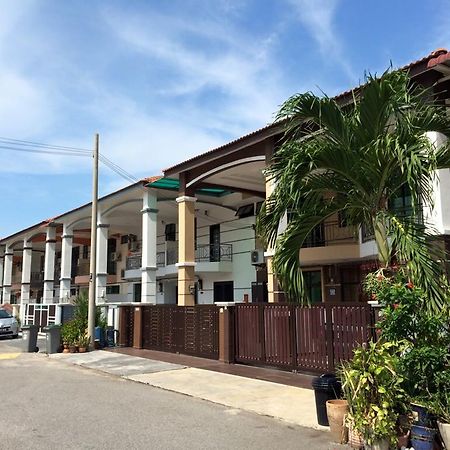 Vinz Homestay Malacca Екстер'єр фото